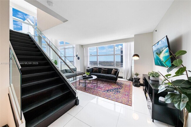 Building Photo - 1395 Brickell Ave