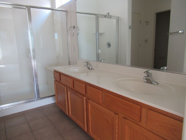 Building Photo - Nice 4 Bedroom Home in San Tan Valley!