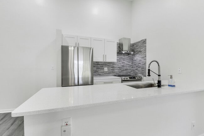 Building Photo - 6392 Chasewood Dr