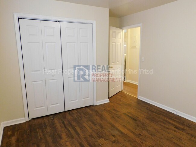 Building Photo - 2118 Everitt St