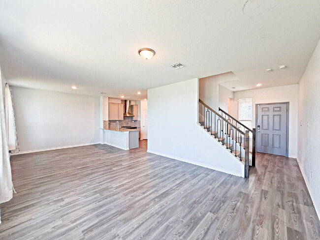 Building Photo - 2427 Bart Cv