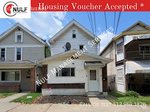 Building Photo - Eligible for Section 8: 3 Bed, 1.5 Bath Ho...