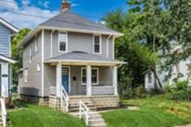 Building Photo - 977 Ellsworth Ave