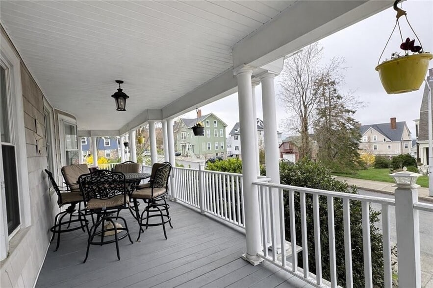 Building Photo - 739 Rock St