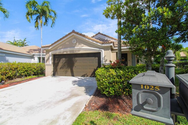 Primary Photo - 1025 Bamboo Ln