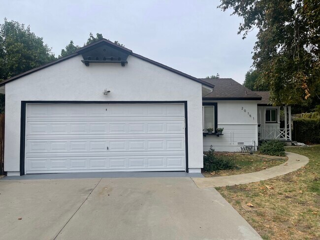 Building Photo - 20151 Hart St