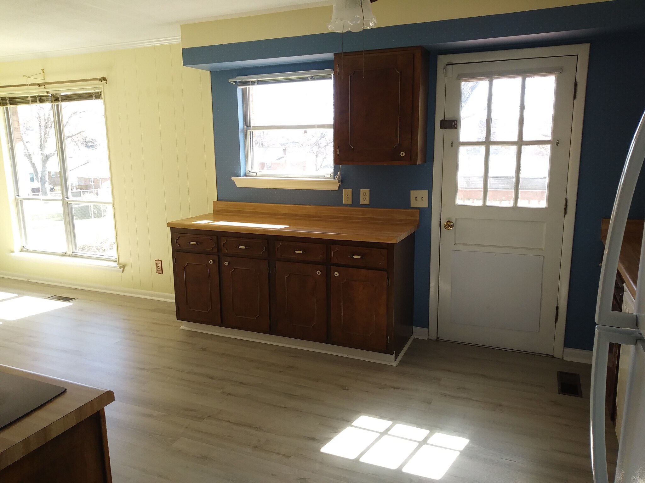 Building Photo - 2512 Sharron Dr