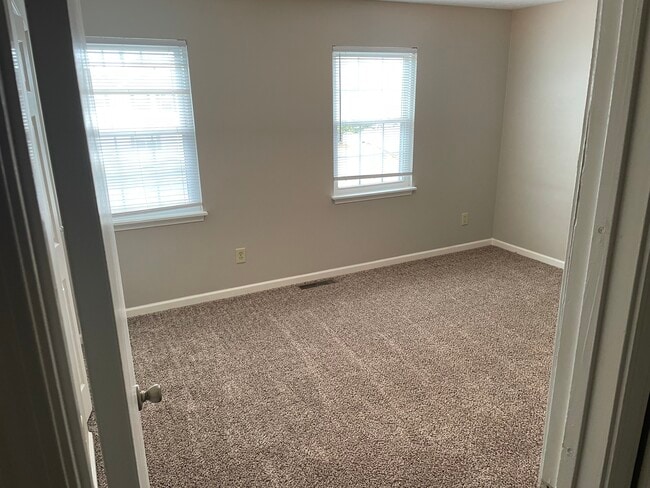 Building Photo - 455 Three Springs Rd