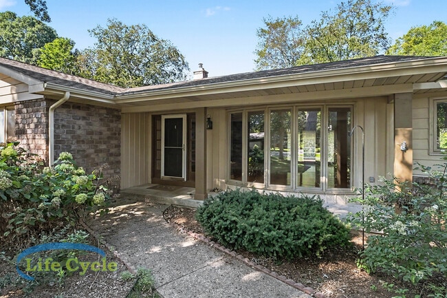 Building Photo - 4395 Shady Oak Ct
