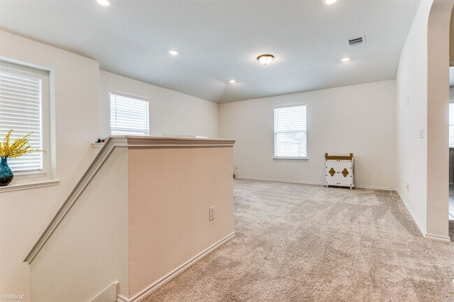 Building Photo - 3 br, 2.5 bath House - 219 Espresso Drive