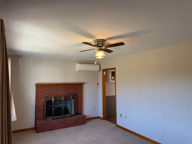 Building Photo - Charming 2-Bedroom Home for Rent in Timberville, VA