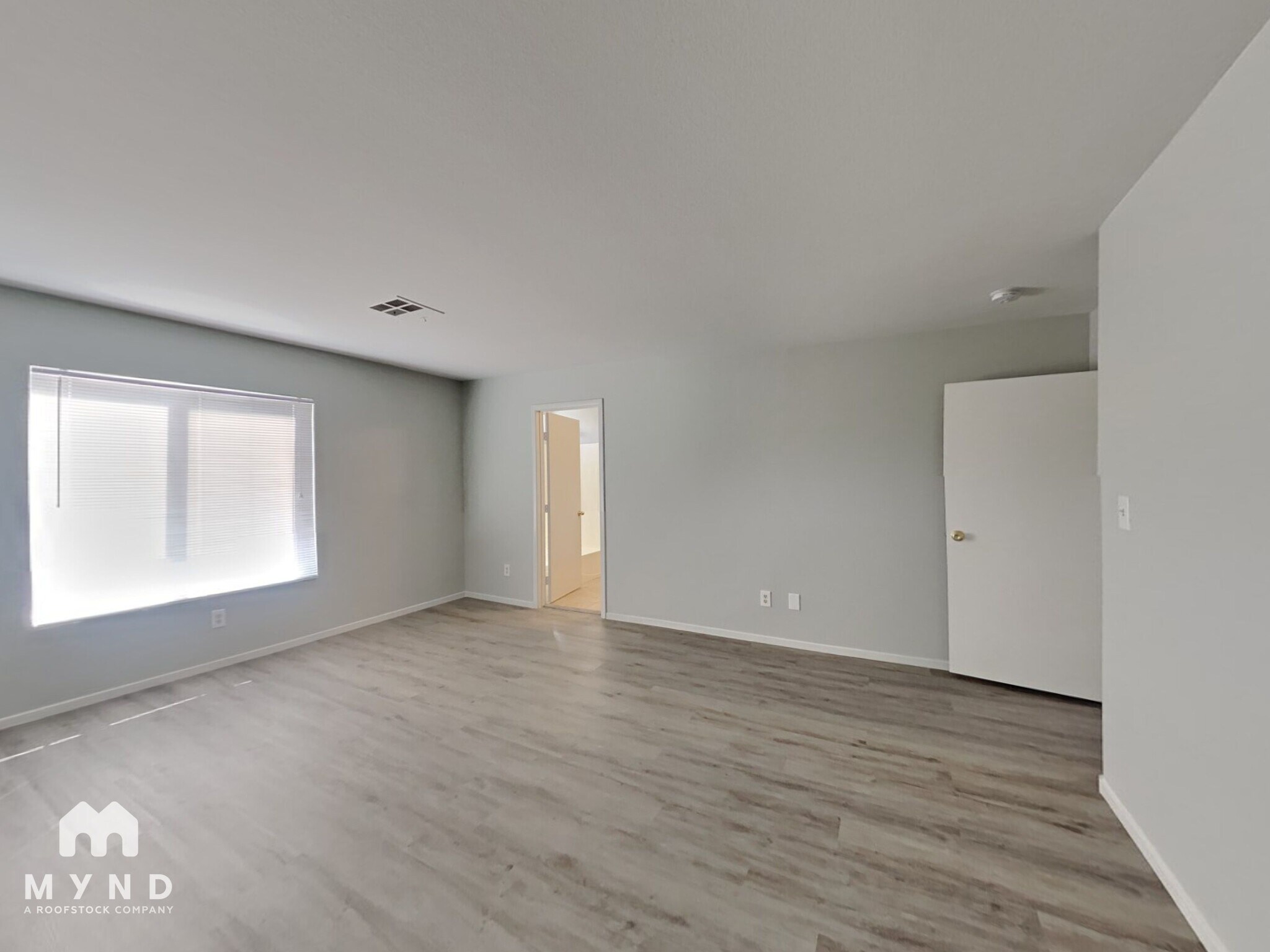 Building Photo - 1021 Cliffbrook Hedge Ave