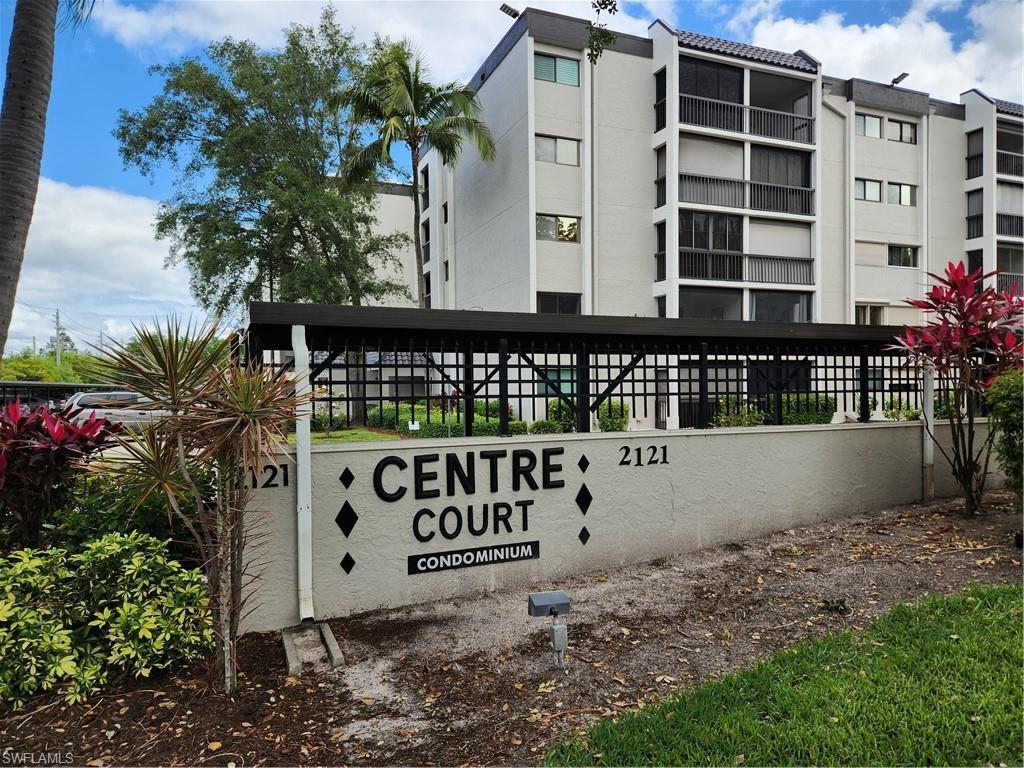 Centrally located close to everything - 2121 Collier Ave