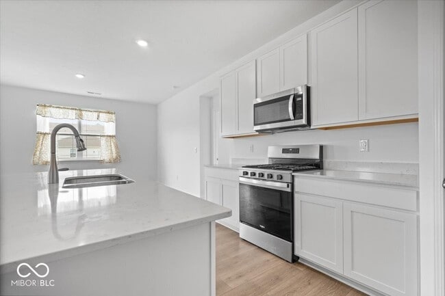 Building Photo - 2285 Pne Vly Dr