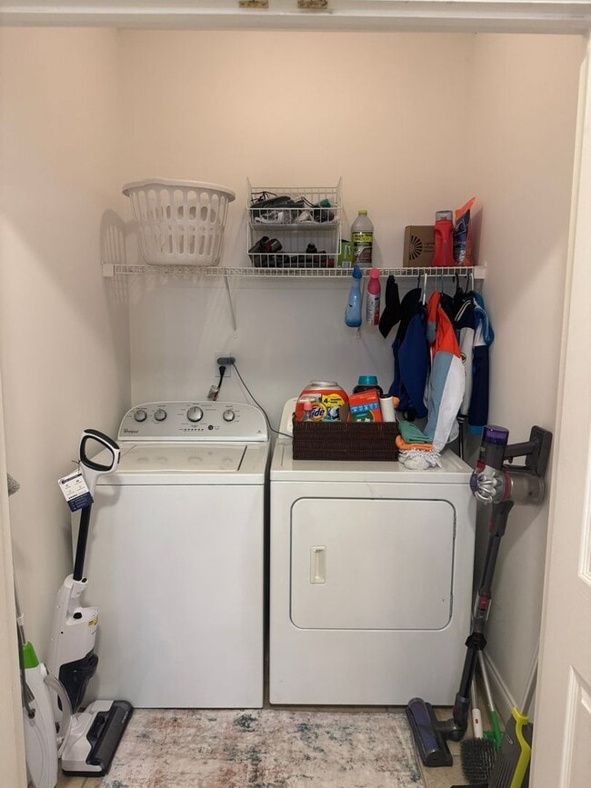 Building Photo - 3BR Beauty on the Eastside!