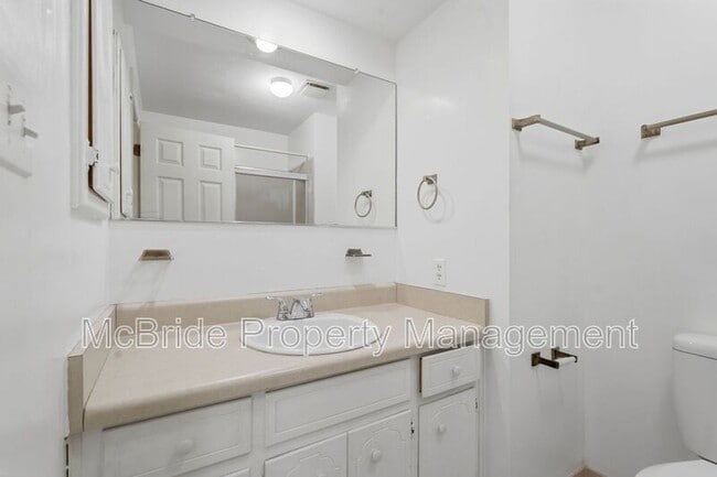 Building Photo - 5182 Bluegrass Trail