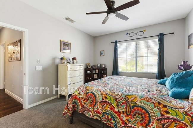 Building Photo - 23919 Brescia Dr