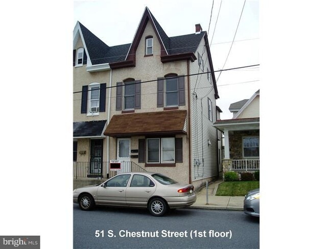 Building Photo - 51 S Chestnut St