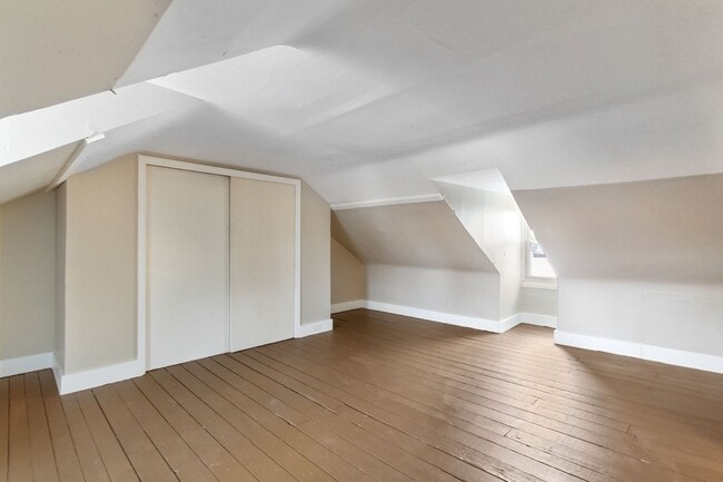 Building Photo - Coming Soon! Spacious 3 Bedroom home Locat...