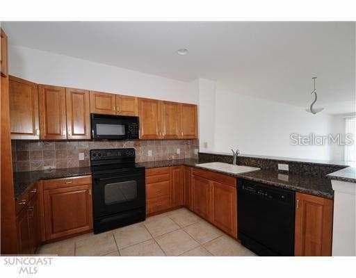 Building Photo - 692 Bayway Blvd