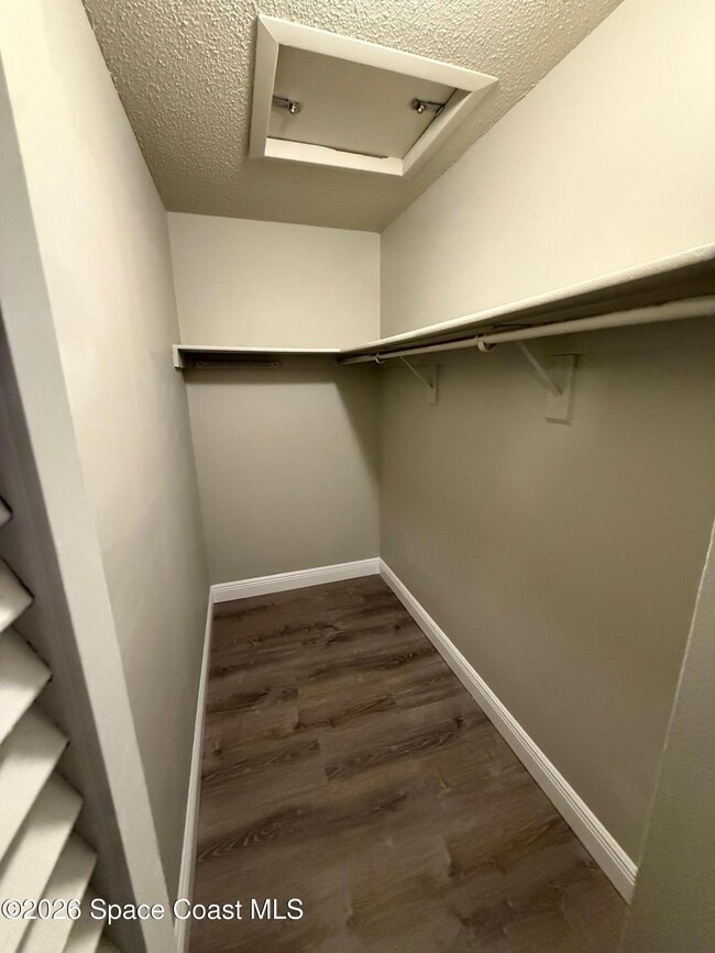 Building Photo - 1425 Croftwood Dr