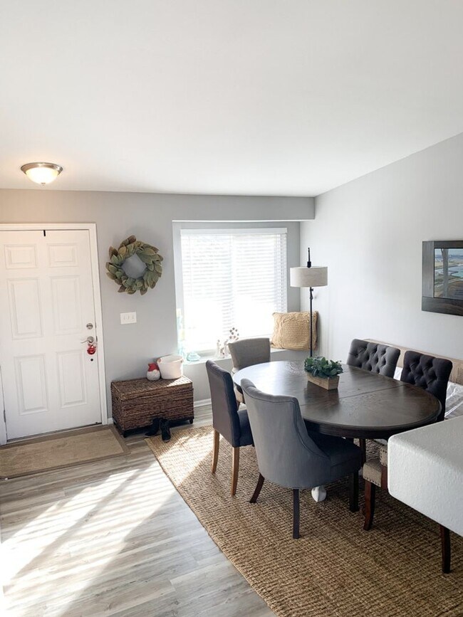 Building Photo - Evolve Real Estate: Complete Remodel with ...
