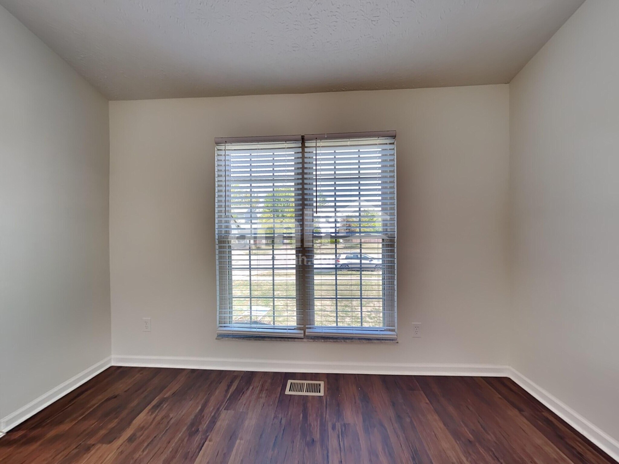 Building Photo - 730 Rothrock Dr