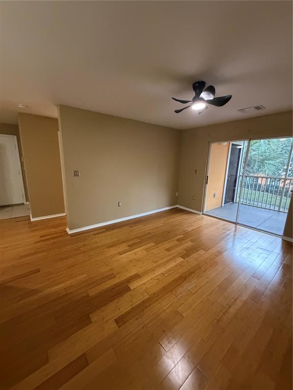 Building Photo - 5475 Vineland Rd