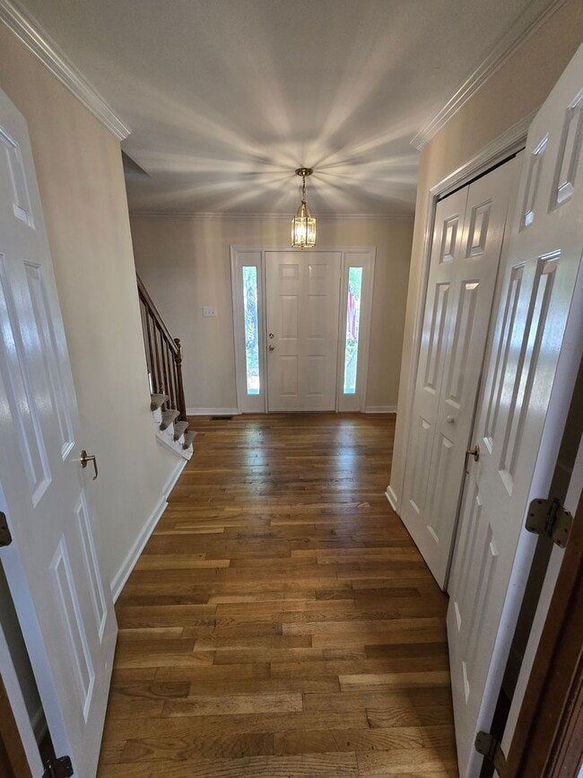 Building Photo - 4 BEDROOM IN CHESTERFIELD COUNTY all viewi...