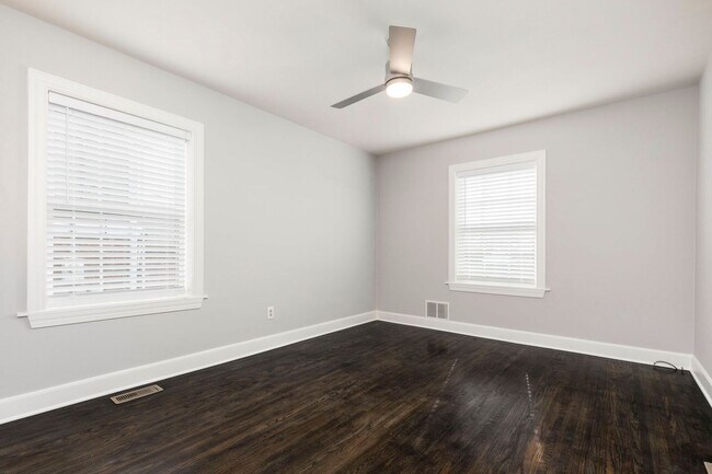 Building Photo - 2664 Kings Hwy