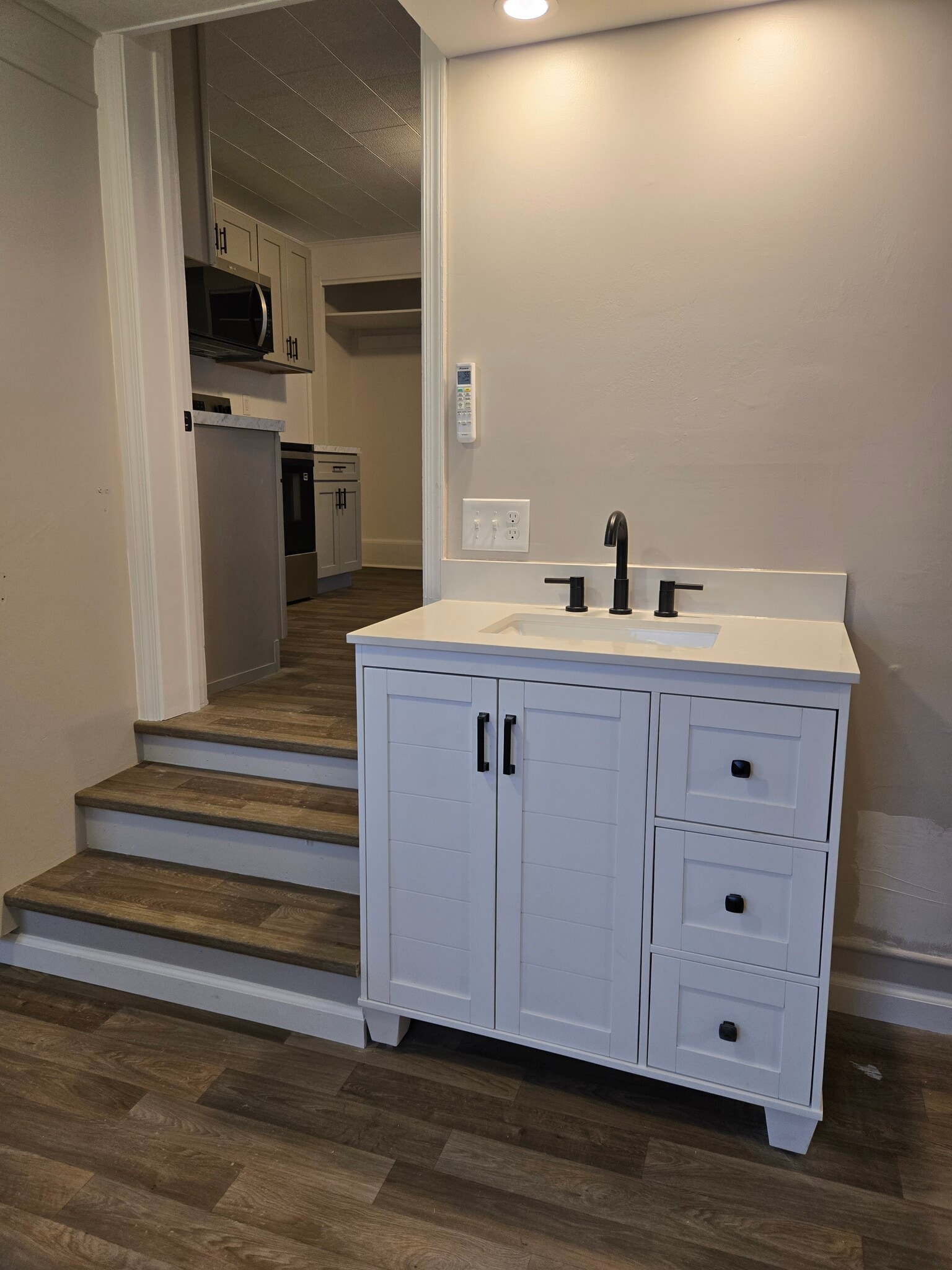 Building Photo - 2 twin brook rd