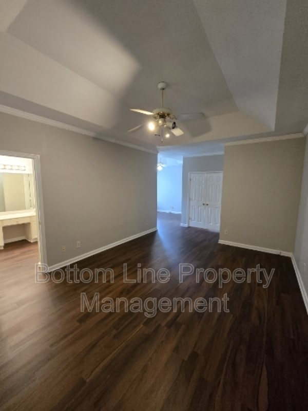 Building Photo - 7803 Harrington Woods Rd