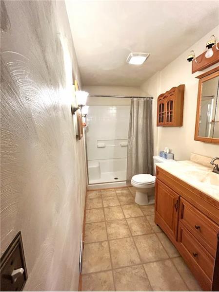 Building Photo - 828 Cove Rd