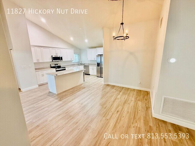 Building Photo - 11827 Hickorynut Dr