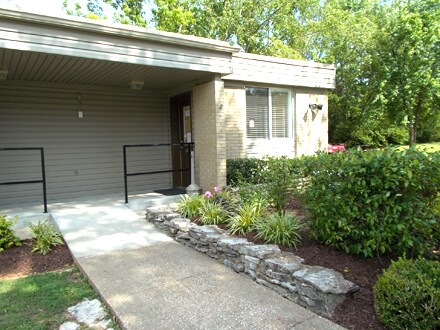 Building Photo - 1249 Hampshire Pike