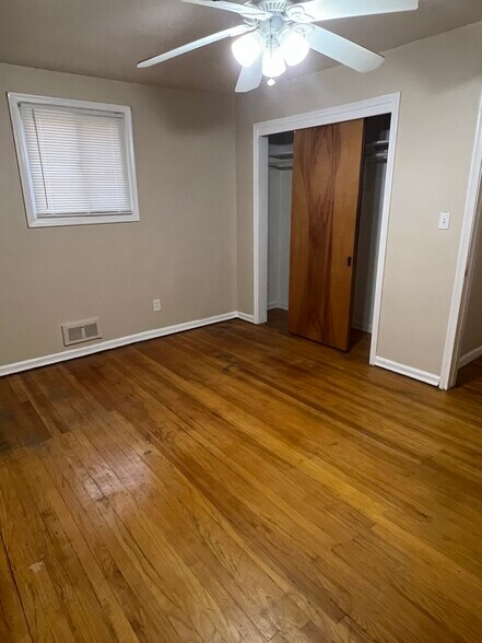 Building Photo - 13740 Pearson St