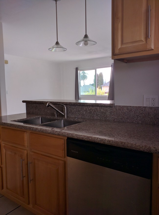 Kitchen - 2023 Sichel St