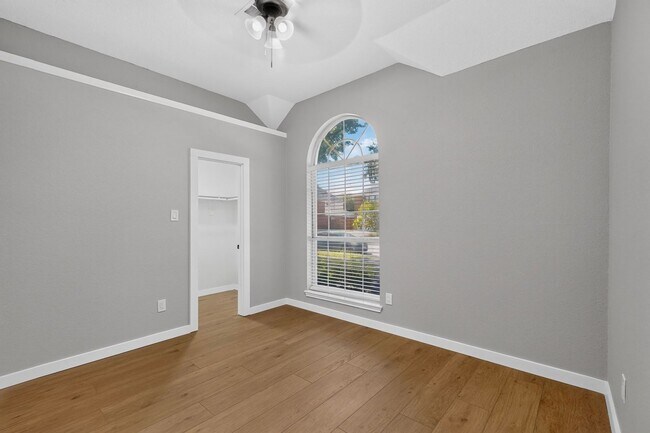 Building Photo - 7314 Gillon Dr