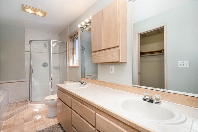 Building Photo - 3Bd/3.25Ba Seattle House