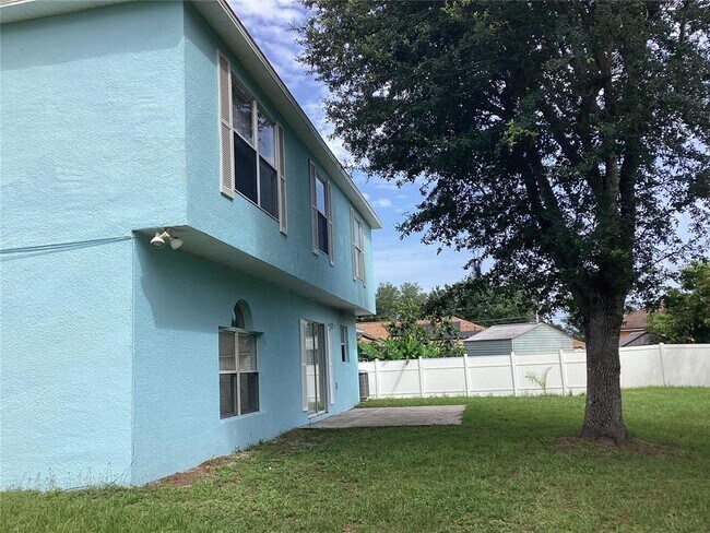 Building Photo - 974 Derbyshire Dr