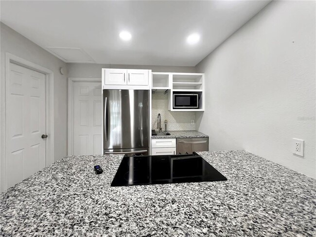 Building Photo - 11594 1st Ave