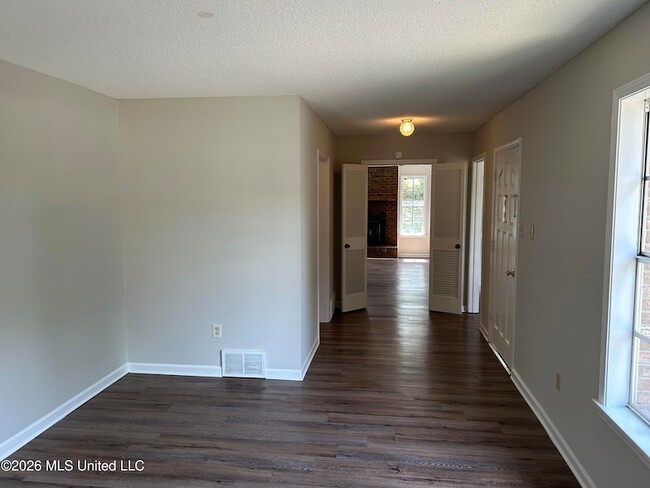 Building Photo - 7397 Meadowbrook Dr