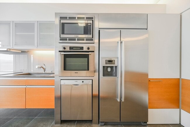 Building Photo - 1 bedroom in the heart of City Center on t...