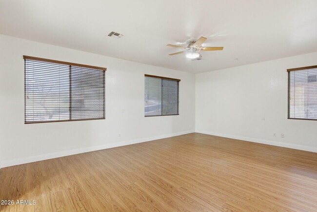 Building Photo - 6206 W Buckhorn Trail