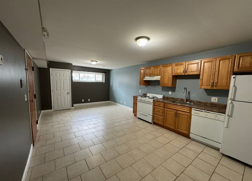 Building Photo - 28 Decatur St