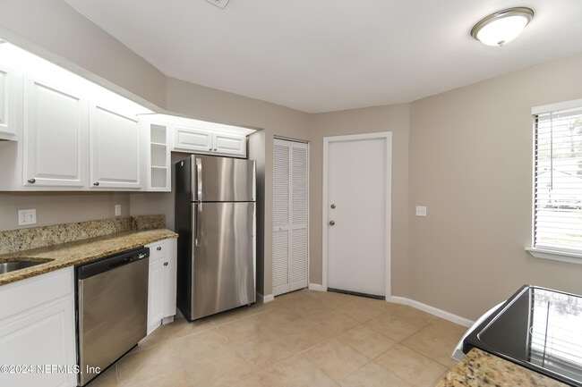 Building Photo - 11437 Ashley Manor Way