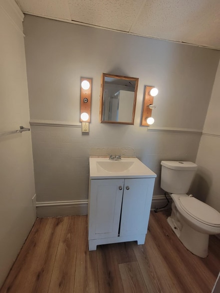 Building Photo - 55 Cotter Ave