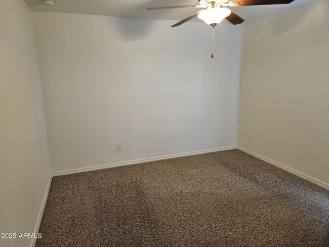 Building Photo - 3425 E Wayland Dr