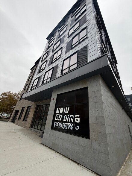 Building Photo - 315 Western Ave