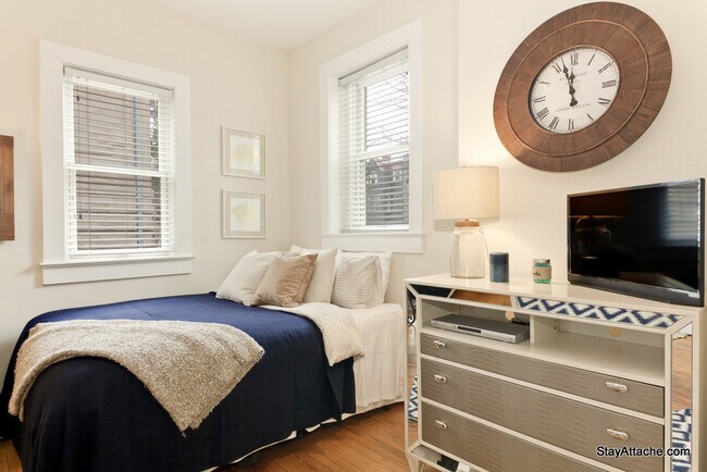 Primary Photo - 1800 19th Street NW Apt 4